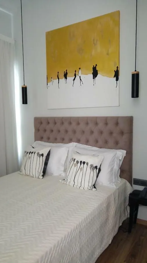 9 Muses Hotel Larnaca 2*,